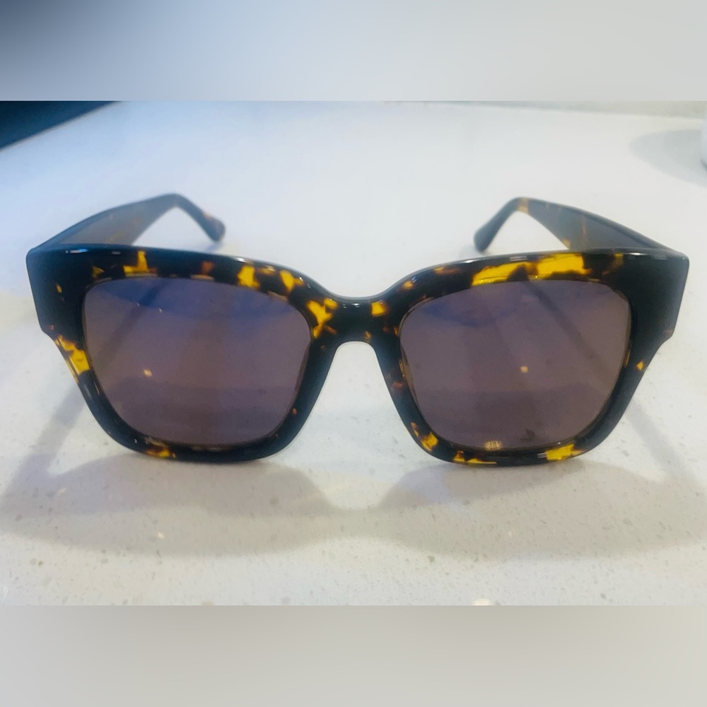 Diff Bella II tortoise sunglasses